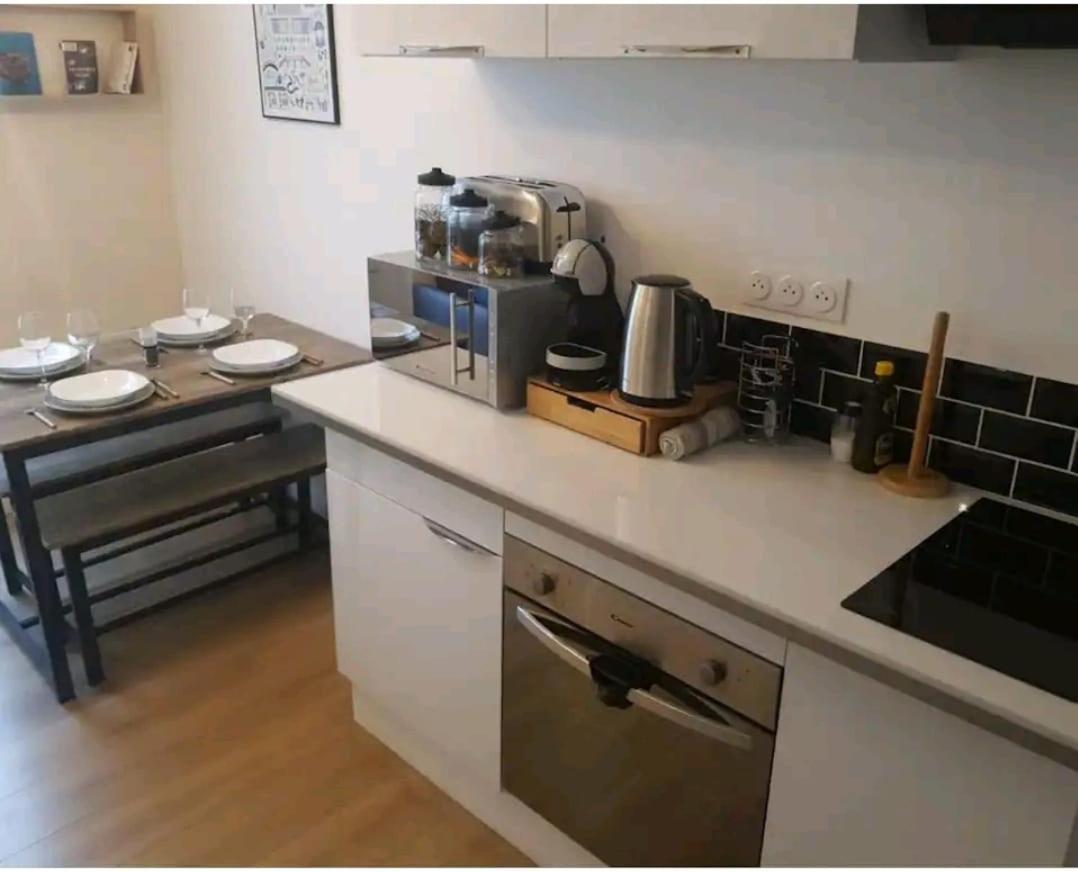 Le Petit Poitevin -Hyper Centre - Wi-Fi- Netflix Gratuit Apartment Niort Exterior photo